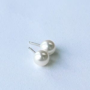 Tiffany & Co pearl earrings